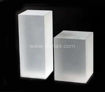 Acrylic block risers