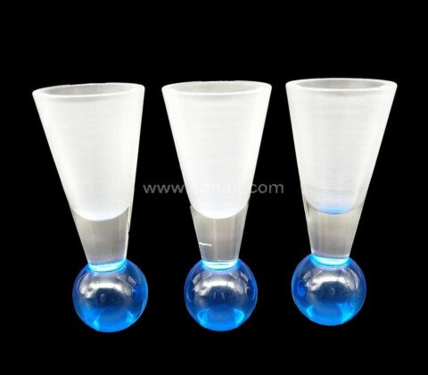 Creative modern acrylic shot glasses wholesale
