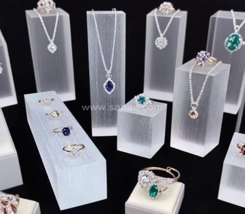 Individuell gestaltete mattierte Acryl-Schmuck-Display-Blöcke