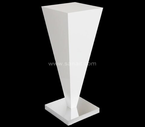 Maßgefertigter weißer Hochglanz-Acryl-Sockel