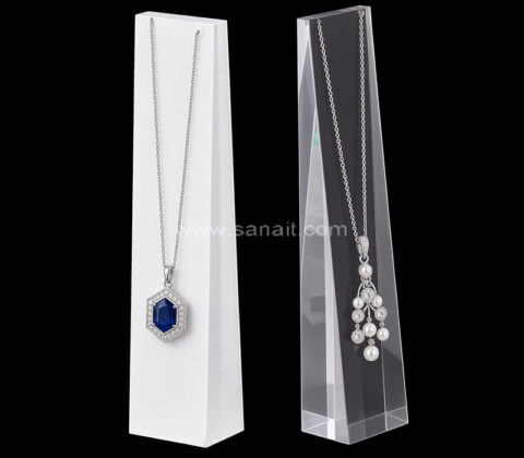 Soporte elegante y personalizado para exhibir colgantes de collar transparentes, destinado al comercio minorista